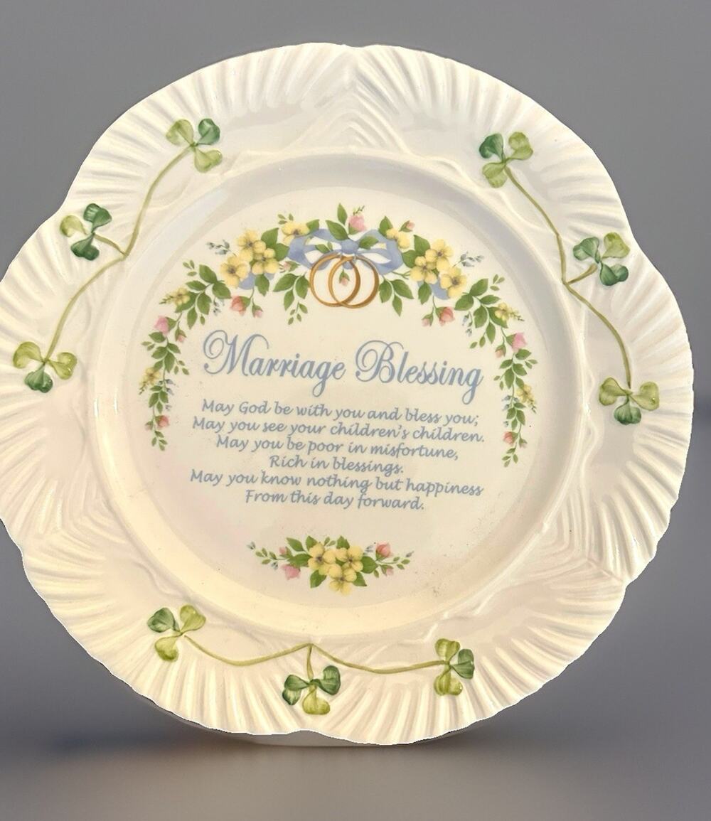 Belleek Ireland Classic Marriage Blessing 8.8-Inch Decorative Plate Shamrock EUC